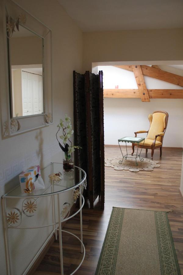 Les Charmes De Vincent - Le Loft Cabernet Bed & Breakfast Fronsac  Exterior photo
